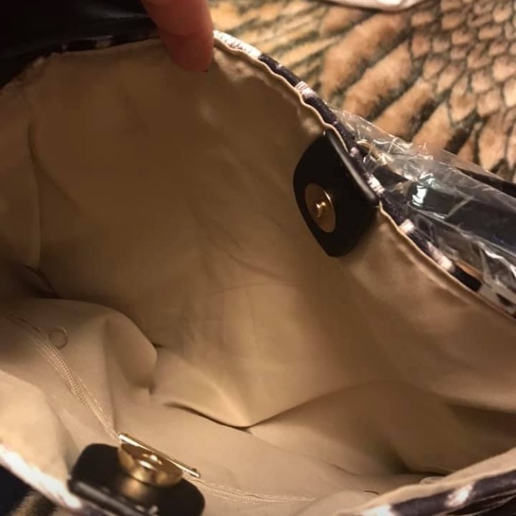 Leopard Purse - Picture 3 of 3